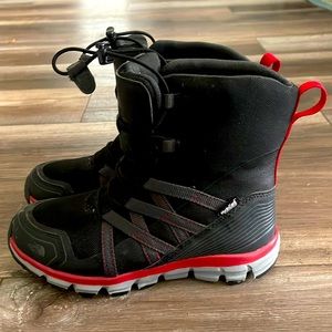 The North Face size 3 Hydroseal Waterproof snow/outdoor boots - never worn